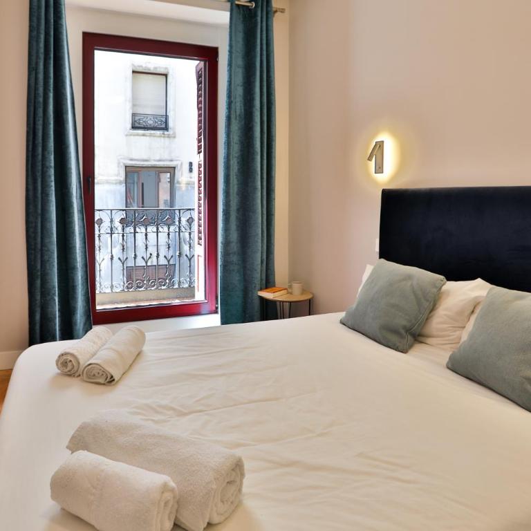 Gran Vía. Salud. Puerta del Sol. Callao. - Three-Bedroom Apartment - 22