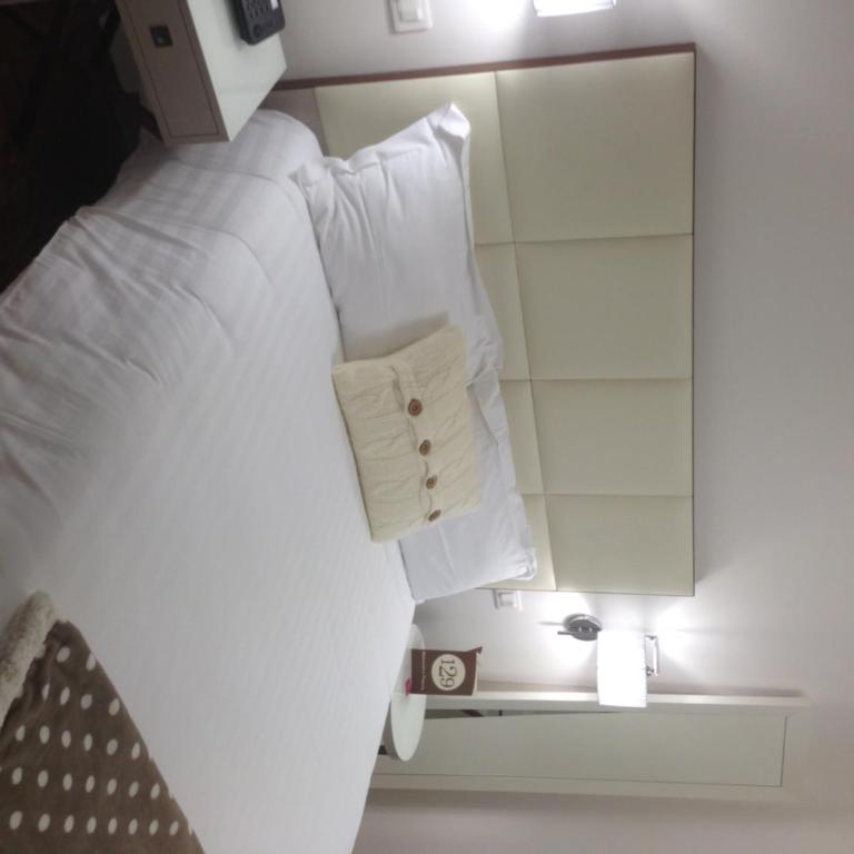Hotel Piero Della Francesca - Camera Familiare Deluxe - 8