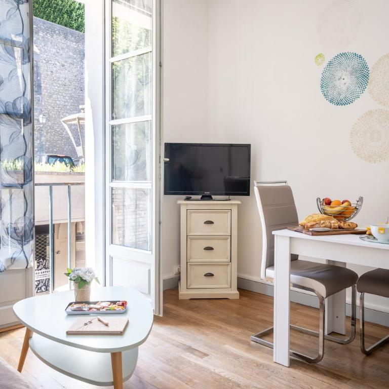 SUPERLOGIS L'Alysse Classé 3étoiles HYPERCENTRE BLOIS - Apartment mit 2 Schlafzimmern - 5