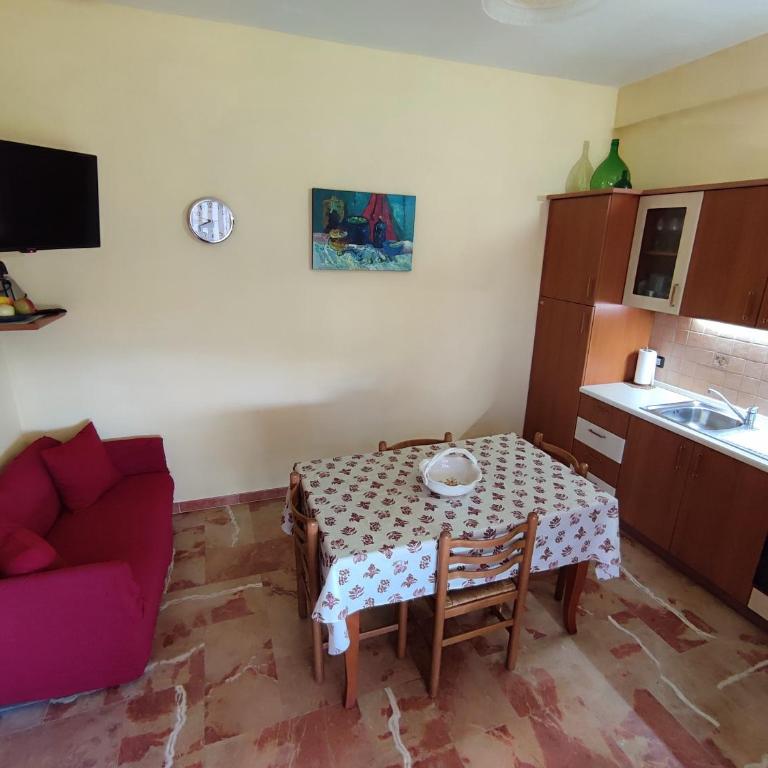 Sanmarcomare - Three-Bedroom Apartment - 10