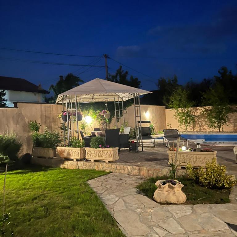 Villa Bella - Two-Bedroom House - 25