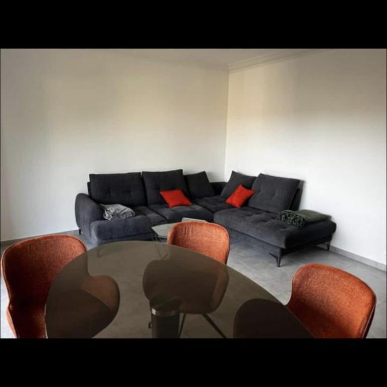 Appartement spacieux, proche centre ville. - Appartement 1 Chambre - 2