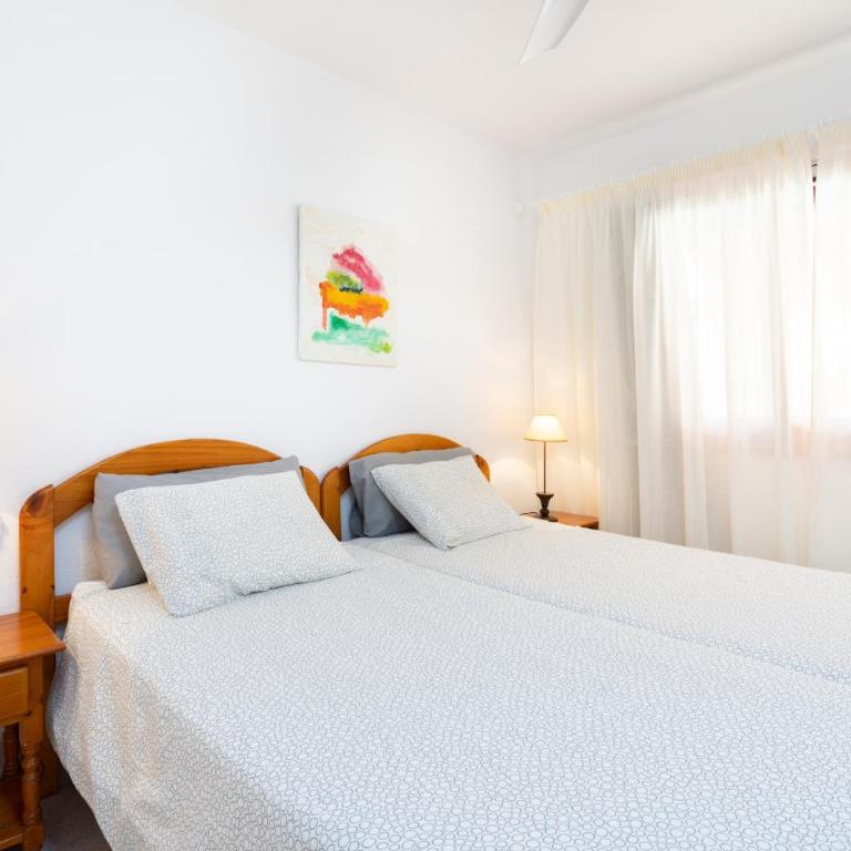 Close to Playa las Vistas with pool and parking - Apartamento con balcón - 9