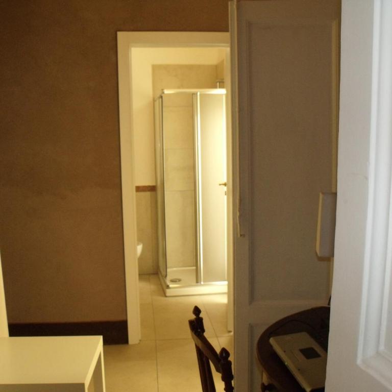 Domoikos - Double or Twin Room with Private Bathroom - 8