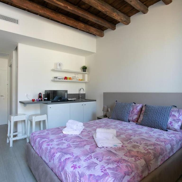 Residenza SubitoSanto - Appartamento con balconcino "3B" - Monolocale con Balcone - 4