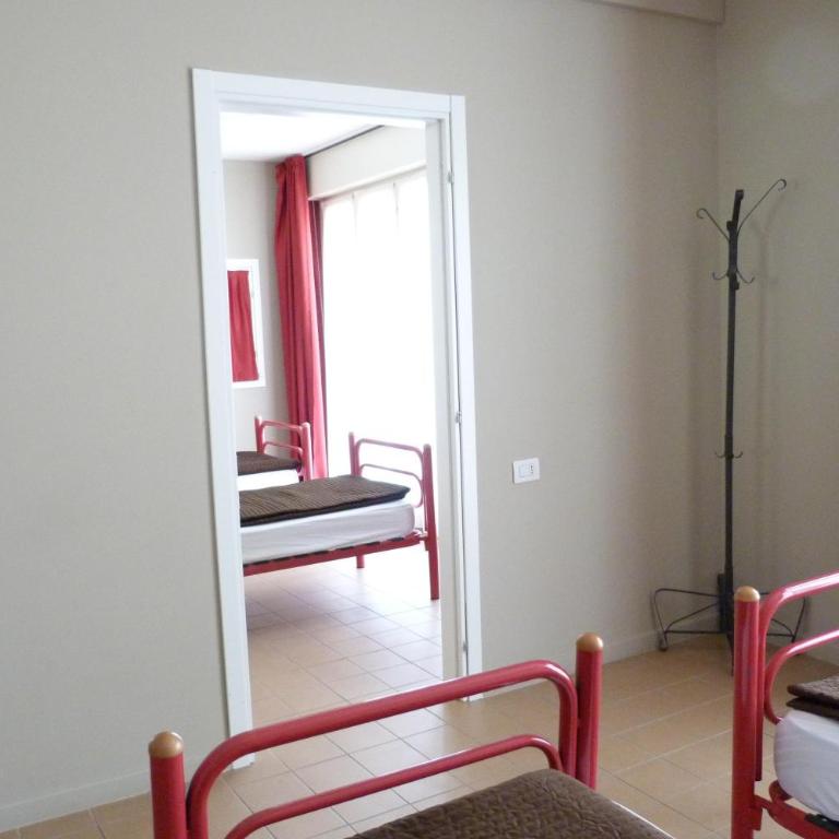 Ostello Torino - Posto Letto in Dormitorio Femminile per 4 Persone - 2