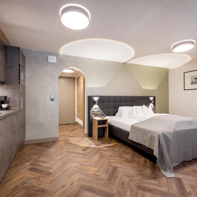 Regina Hotelsuites - Superior Suite - 3