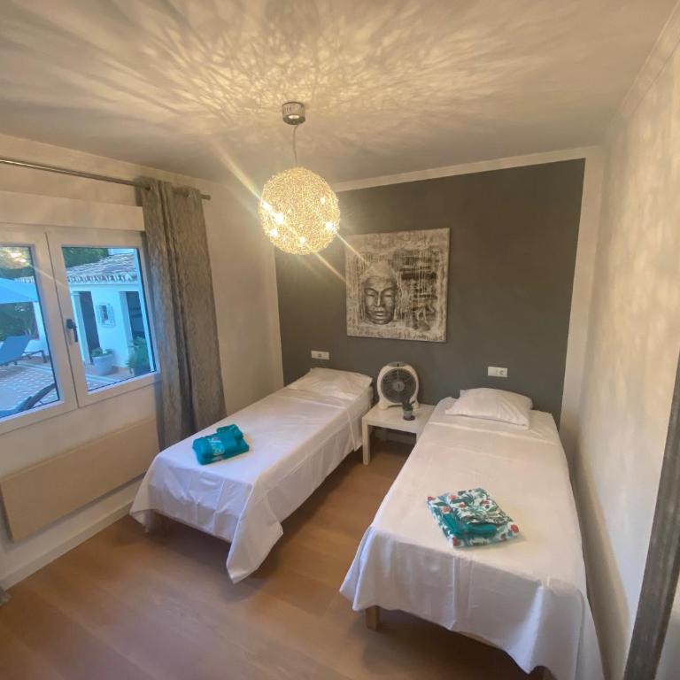 Villa in La Cala de Mijas - Three-Bedroom Villa - 24