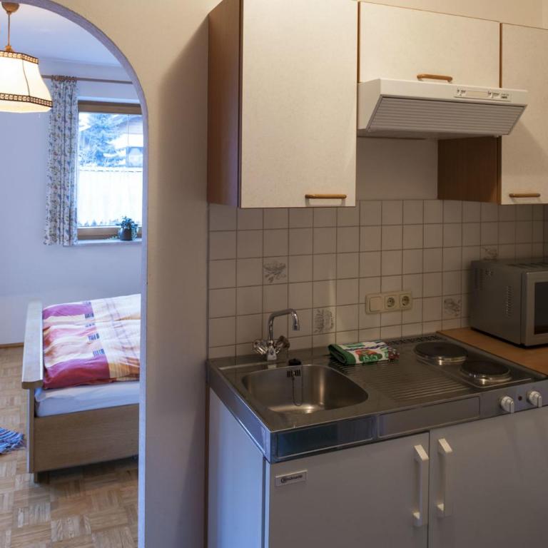 Haus Schönegger - Apartment mit 1 Schlafzimmer und Balkon - 4
