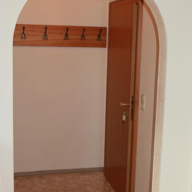 Haus Schönegger - Großes Apartment mit 1 Schlafzimmer und Balkon - 6