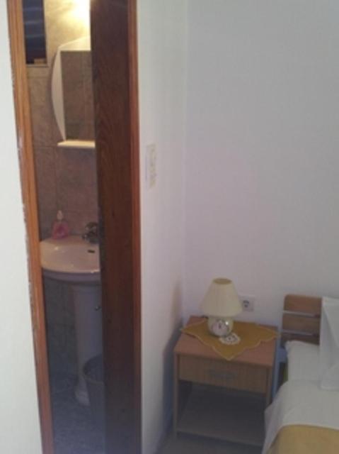 Apartmani Plima - Doppel-/Zweibettzimmer mit Bad - 2
