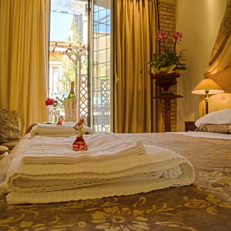 Pantheonview - Luxury Suites - Camera Matrimoniale/Doppia con Letti Singoli con Balcone - 4