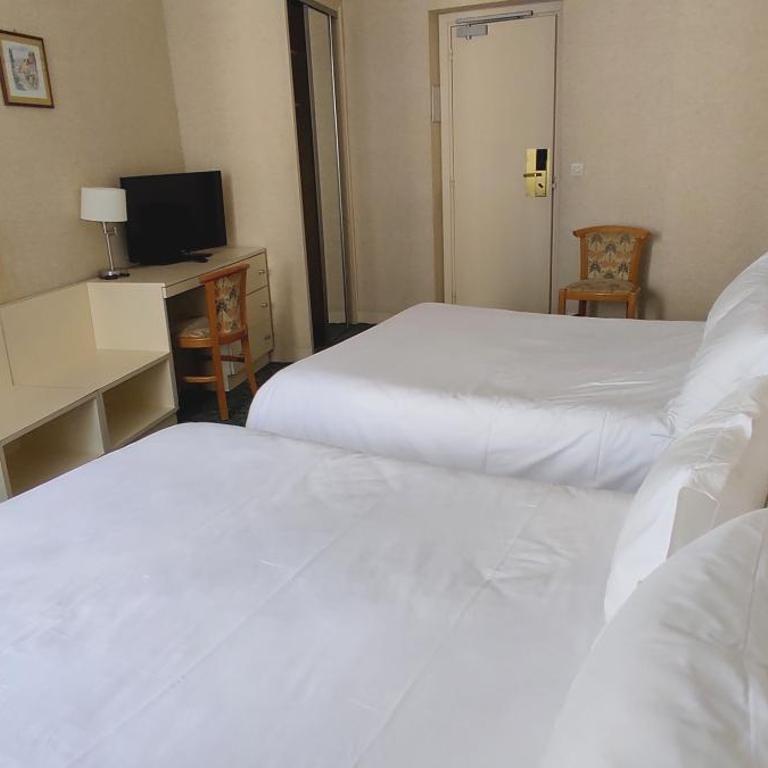 Grand Hôtel du Havre - Chambre Quadruple - 9
