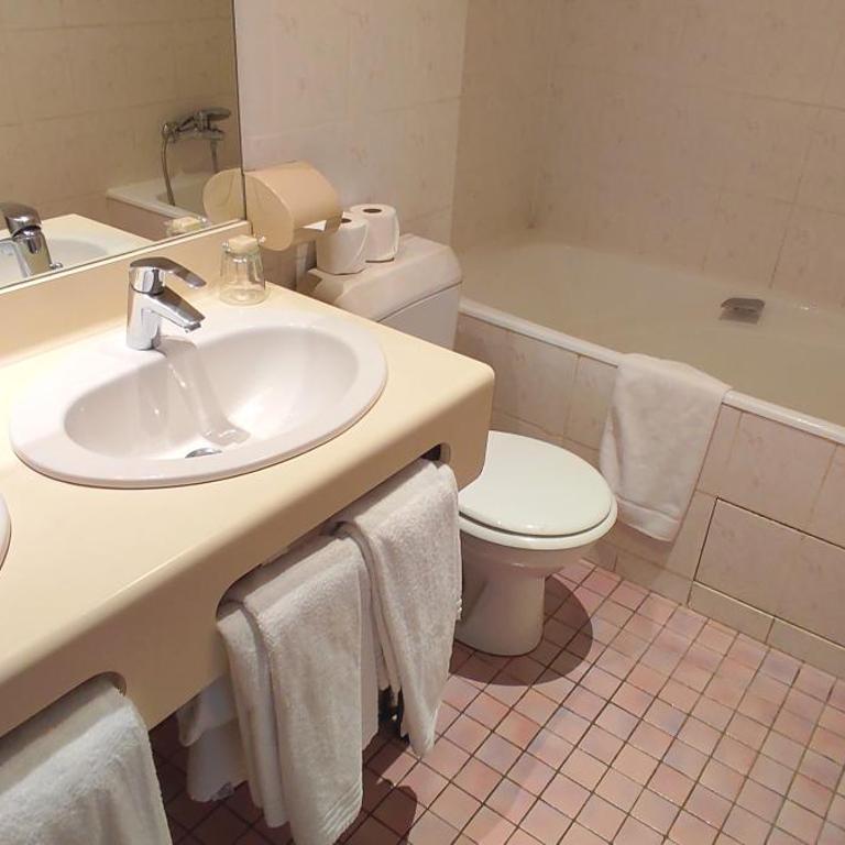 Grand Hôtel du Havre - Chambre Quadruple - 13