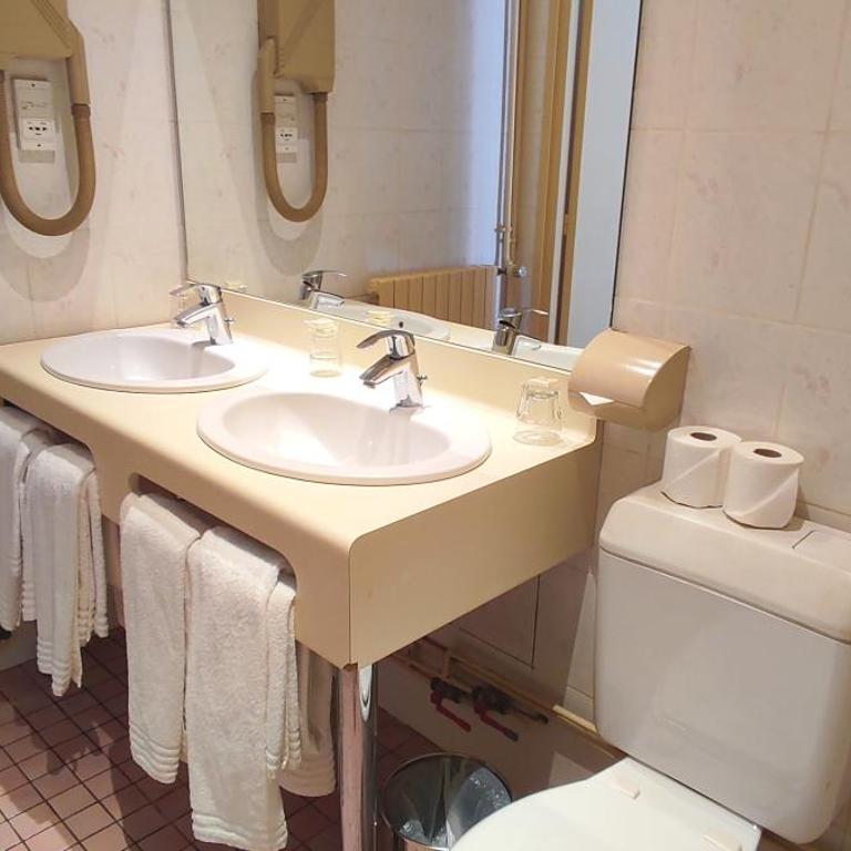 Grand Hôtel du Havre - Chambre Quadruple - 12