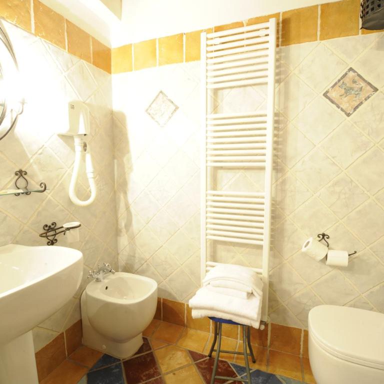 Antica Corte dei Principi Charming Rooms - Camera Matrimoniale - 24