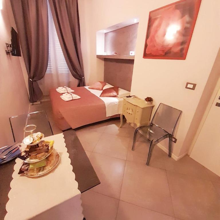 Il Sogno Torino Guesthouse - Triple Room with Private Bathroom - 2