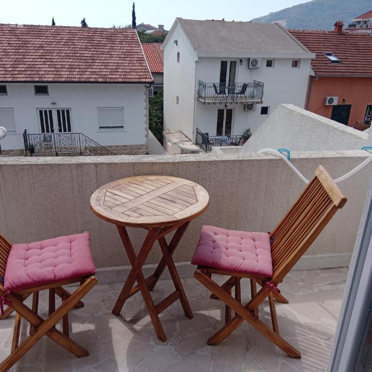 Budva stan Natasa - Two-Bedroom Apartment - 54