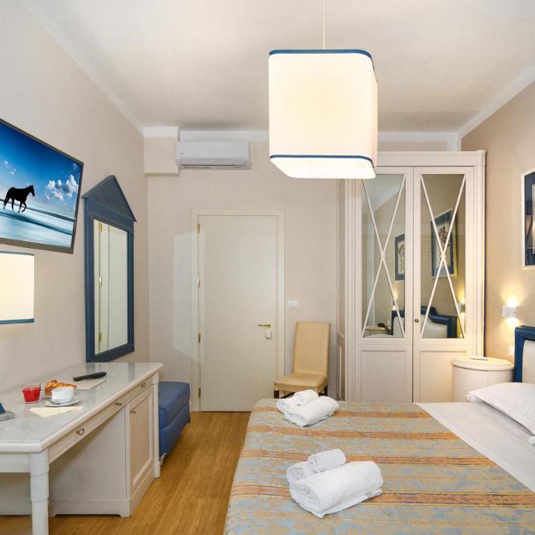 Hotel La Pace - Camera Matrimoniale con Vista Mare - 8