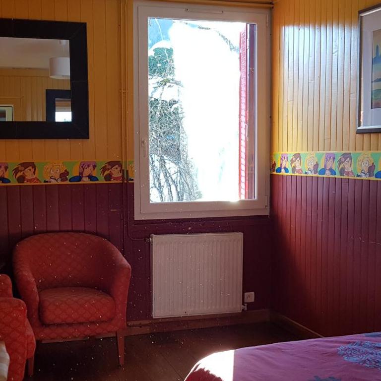 Dans un village savoyard a 1000 m d'altitude bel appartement spacieux de140m2 avec vue magnifique sur la montagne - Appartement avec Vue sur la Montagne - 26