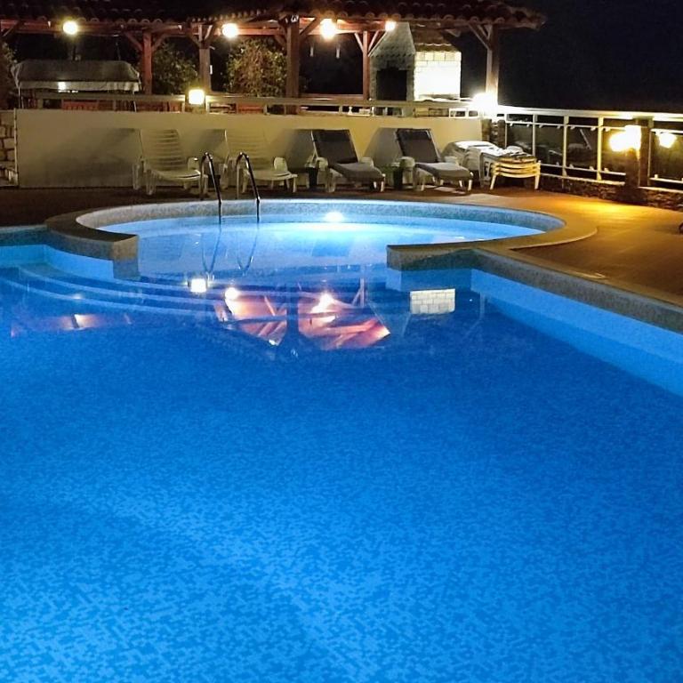 Talia apartments & pool - One-Bedroom Apartment with Balcony and Sea View - 6