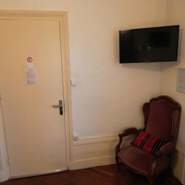 B&B "Clos Feuillat" - Chambre Double – Vue sur Ville - 8