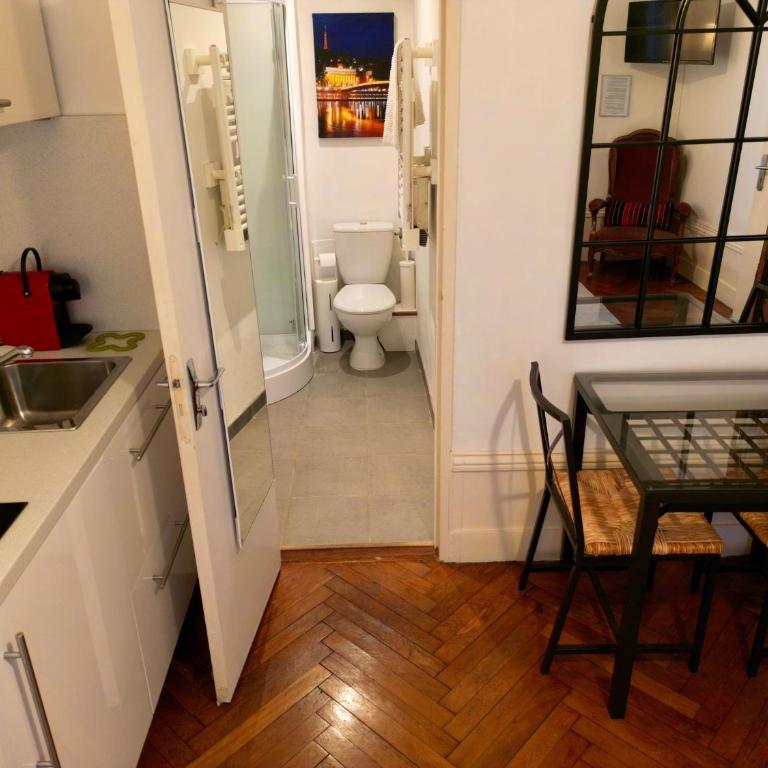 B&B "Clos Feuillat" - Chambre Double – Vue sur Ville - 10