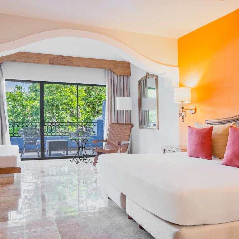 Iberostar Waves Paraíso Beach - All Inclusive - Junior Suite Near Pool - 1