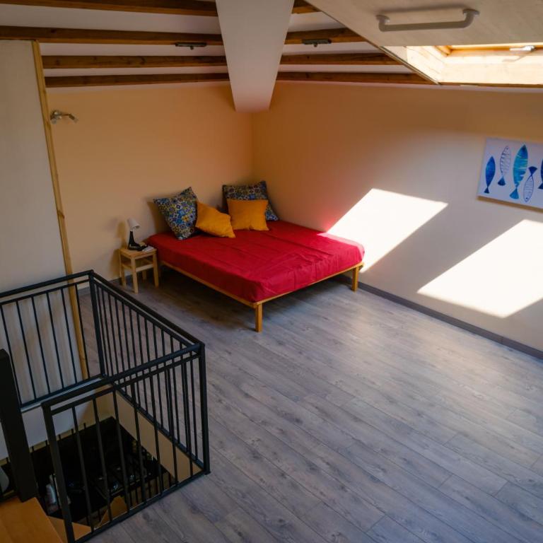 U Passiaturi Big House - Three-Bedroom Apartment - 14