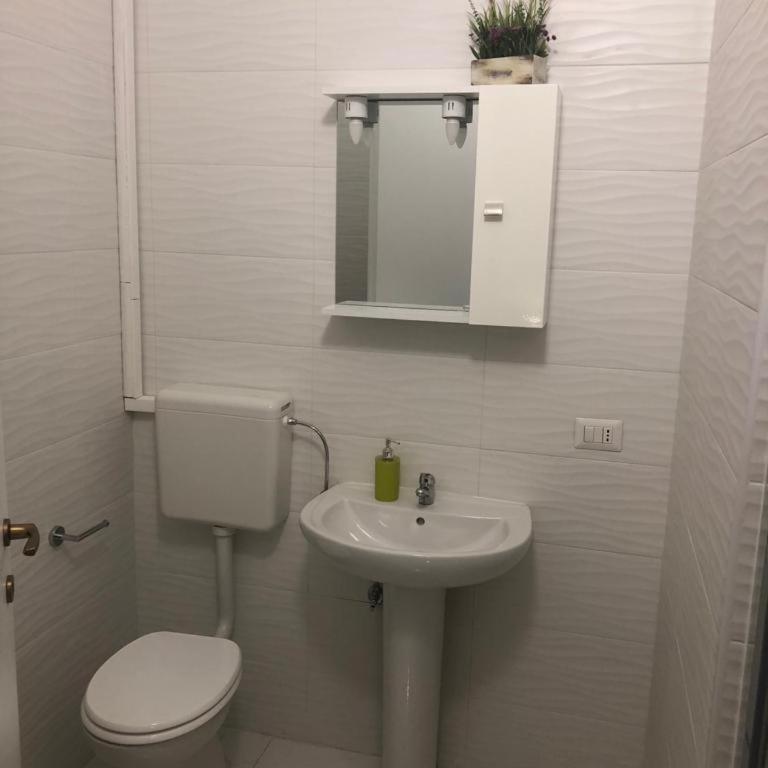 Residence Corso 50 - Camera Matrimoniale con Bagno Privato - 1