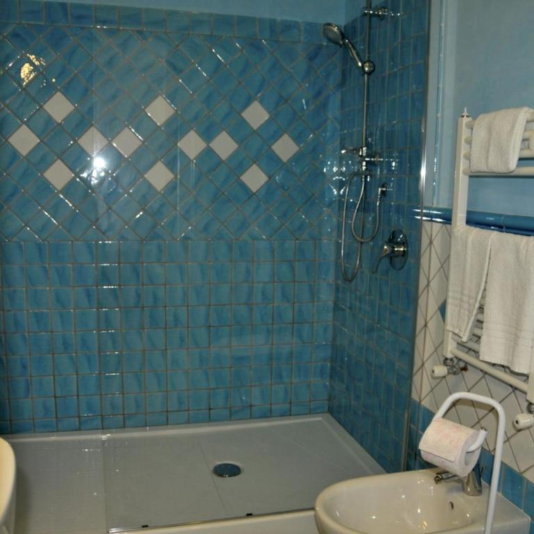 Guest House Villa Il Gabbiano - Camera Matrimoniale - 8