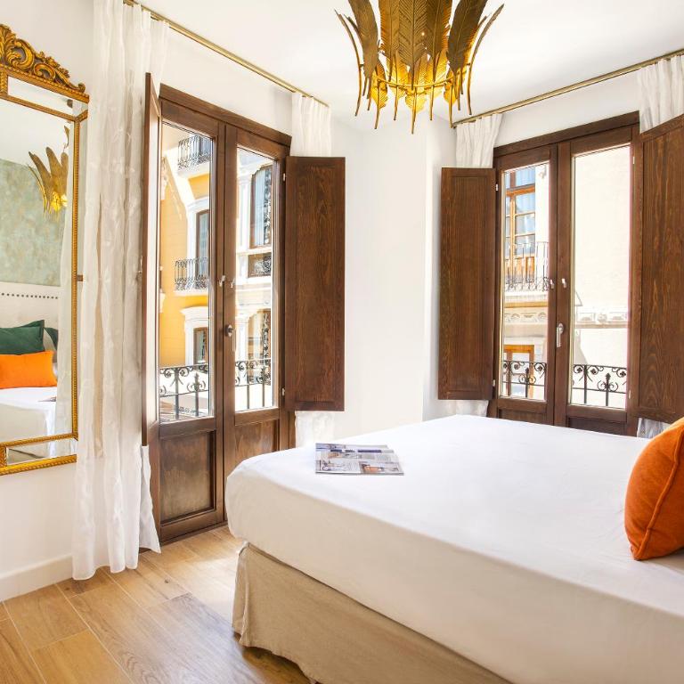 Genteel Home Mesones - Duplex Two-Bedroom Apartment with Terrace - 5