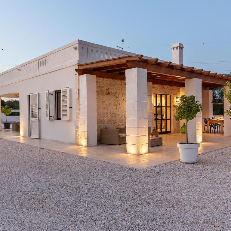 Vilaa Isa Beautiful Villa and trullo in Ostuni - Three-Bedroom Villa - 34