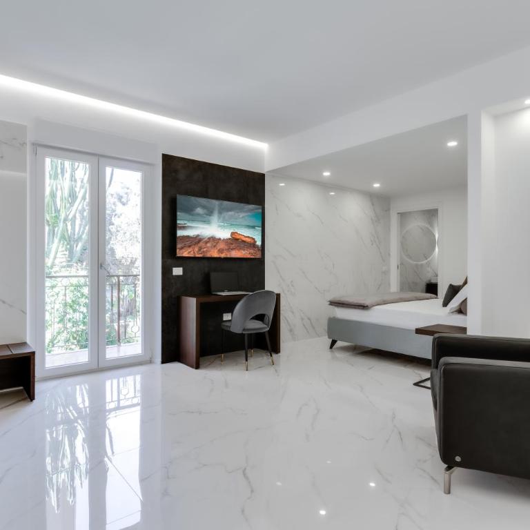 Caralis Suites Rooms - Standard King Room - 1