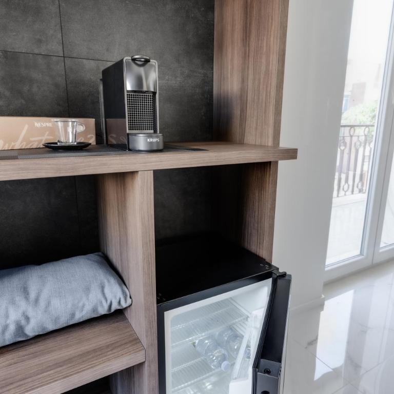 Caralis Suites Rooms - Superior King Room - 7