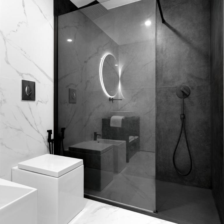 Caralis Suites Rooms - Standard King Room - 7