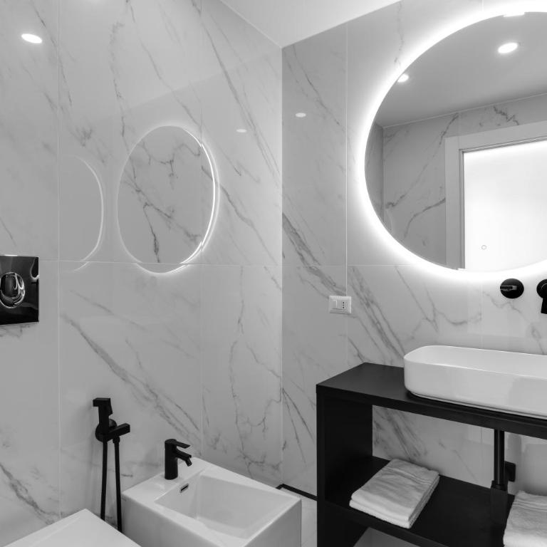 Caralis Suites Rooms - Superior King Room - 9