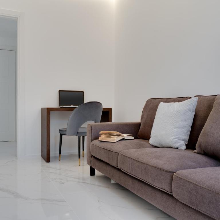 Caralis Suites Rooms - Superior King Room - 10