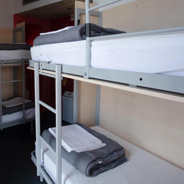 Urbany Hostel Barcelona - Single Bed in Female Dormitory Room - 5