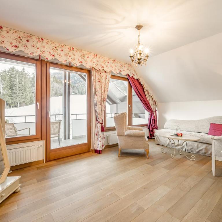 Royal Hotel Hinterhuber - Suite con Balcone - 2