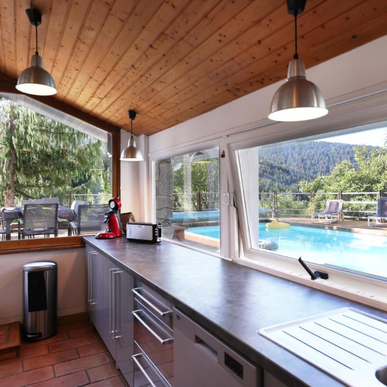 LE CHALET BLANC - JACUZZI / PISCINE / SAUNA - Chalet - 4