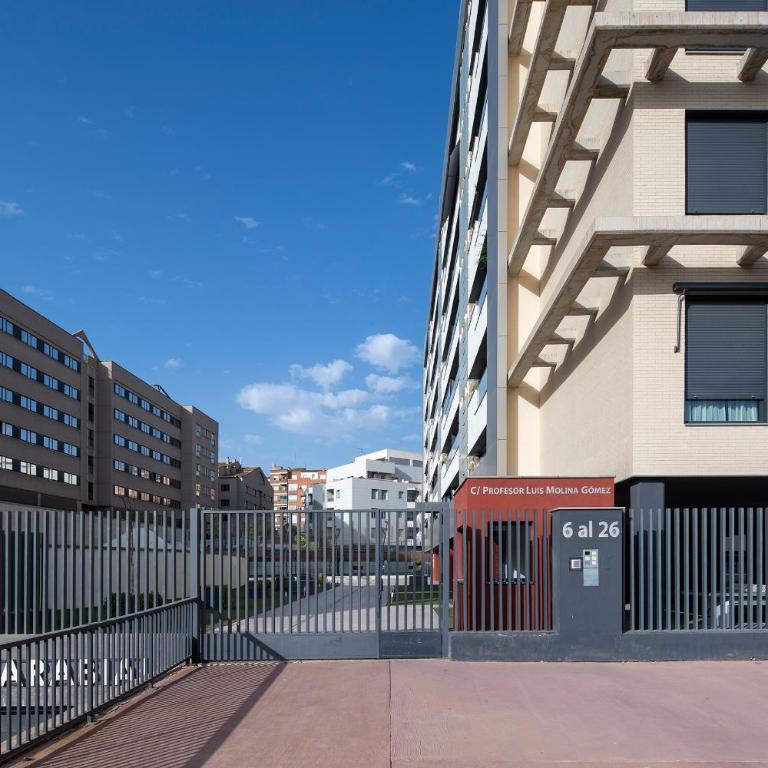 GUNI SUITES JARDINEs - Three-Bedroom Apartment - 18
