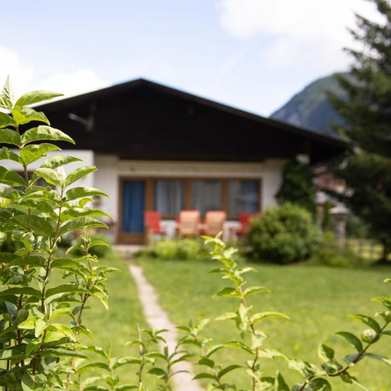 Forellenhof Appartements & Grossmutters Bungalow - Bungalow mit 2 Schlafzimmern - 2