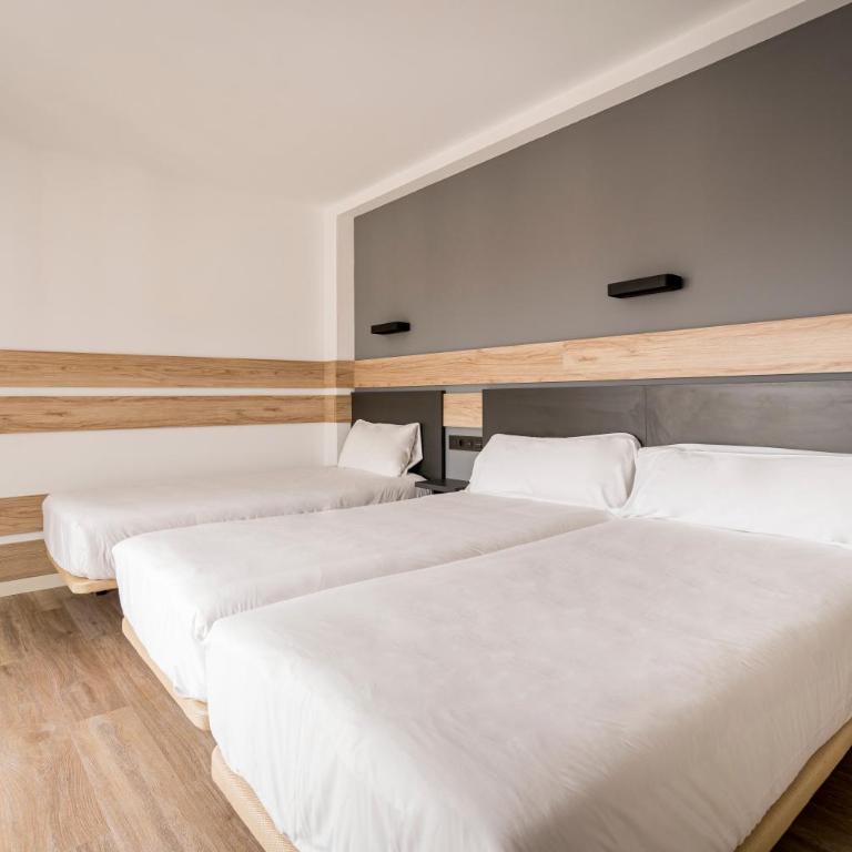 Alda Centro Gijón - Habitación Doble con cama supletoria - 5