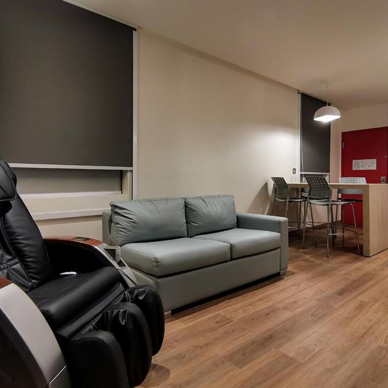 Ramada Encore by Wyndham Guadalajara Aeropuerto - Relax King Suite - Non-Smoking - 8