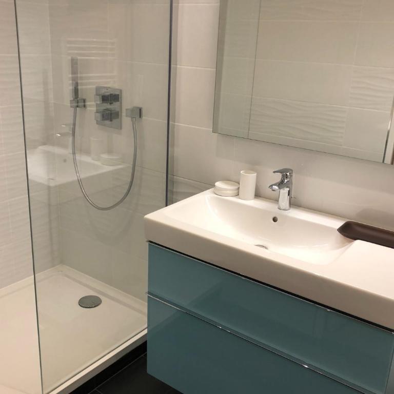 Elégant appartement dans le quartier Concorde à Paris - Appartamento con 2 Camere da Letto - 16