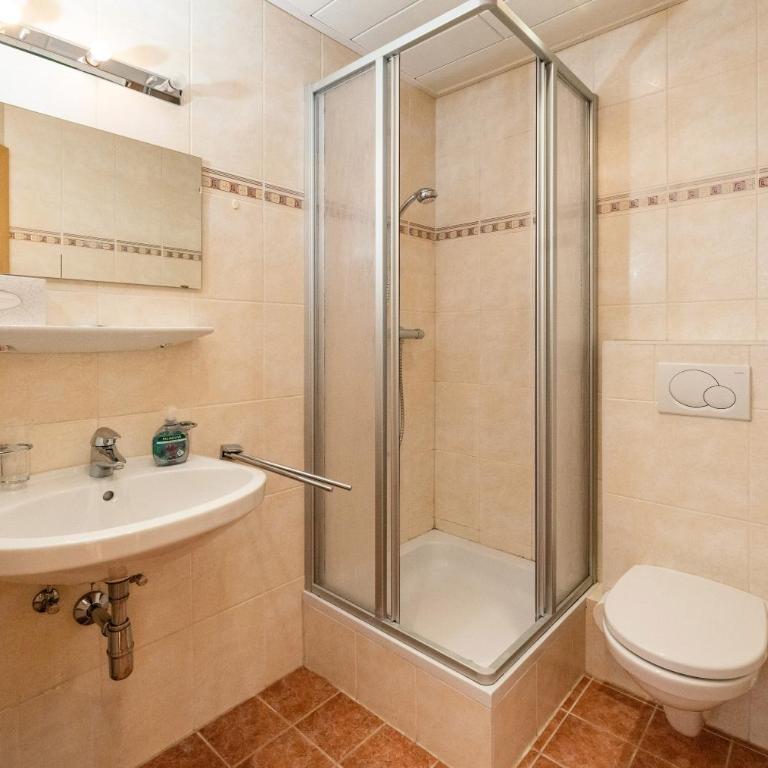 Landhaus Metzgerstubn - Doppelzimmer mit Balkon - 4