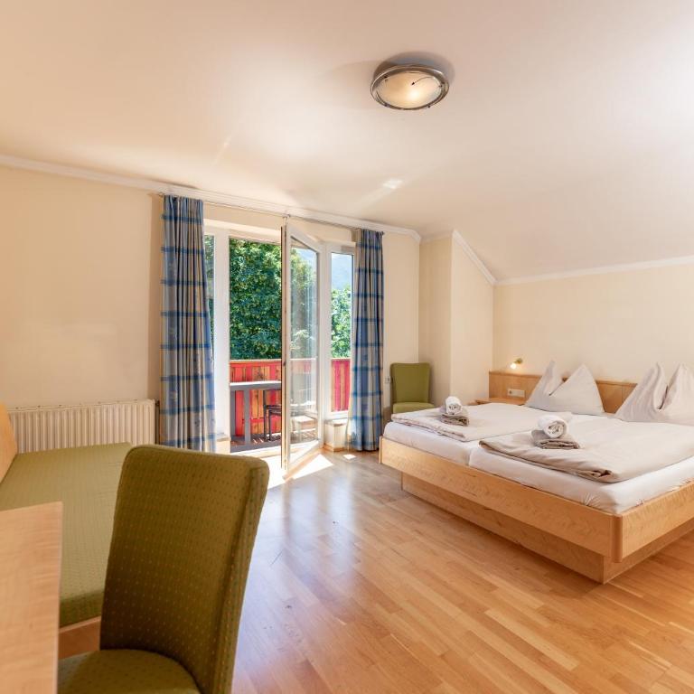 Landhaus Metzgerstubn - Dreibettzimmer mit Balkon - 4