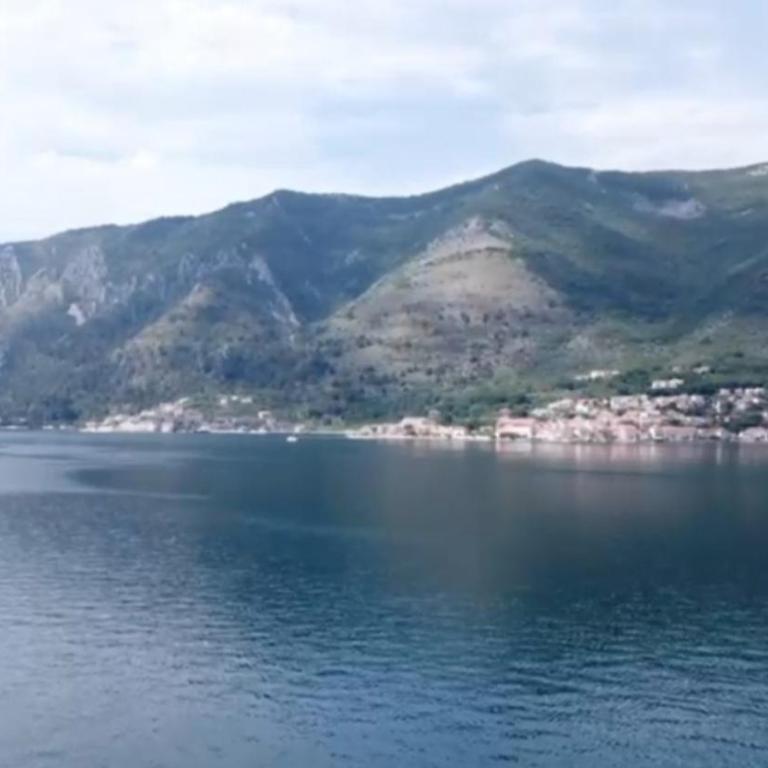 Lovely apartment Jovan 3,with a view of the bay and free Wi-Fi - Apartman sa 1 Spavaćom Sobom - 3