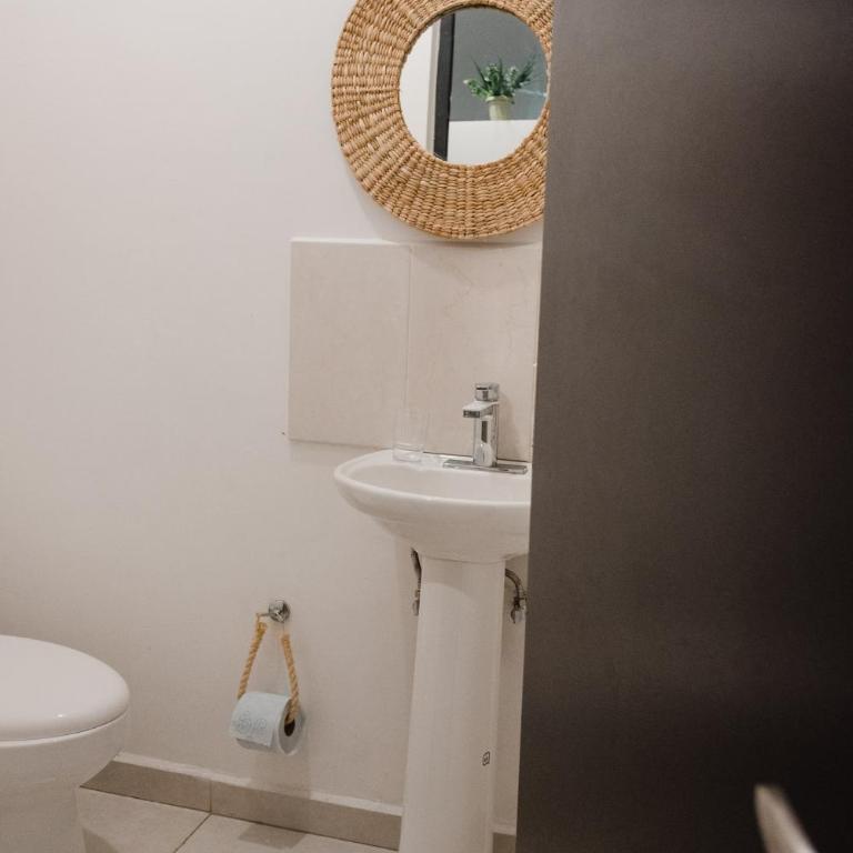 Amplio, hermoso, cómodo depa en Mazatlán - Three-Bedroom Apartment - 8